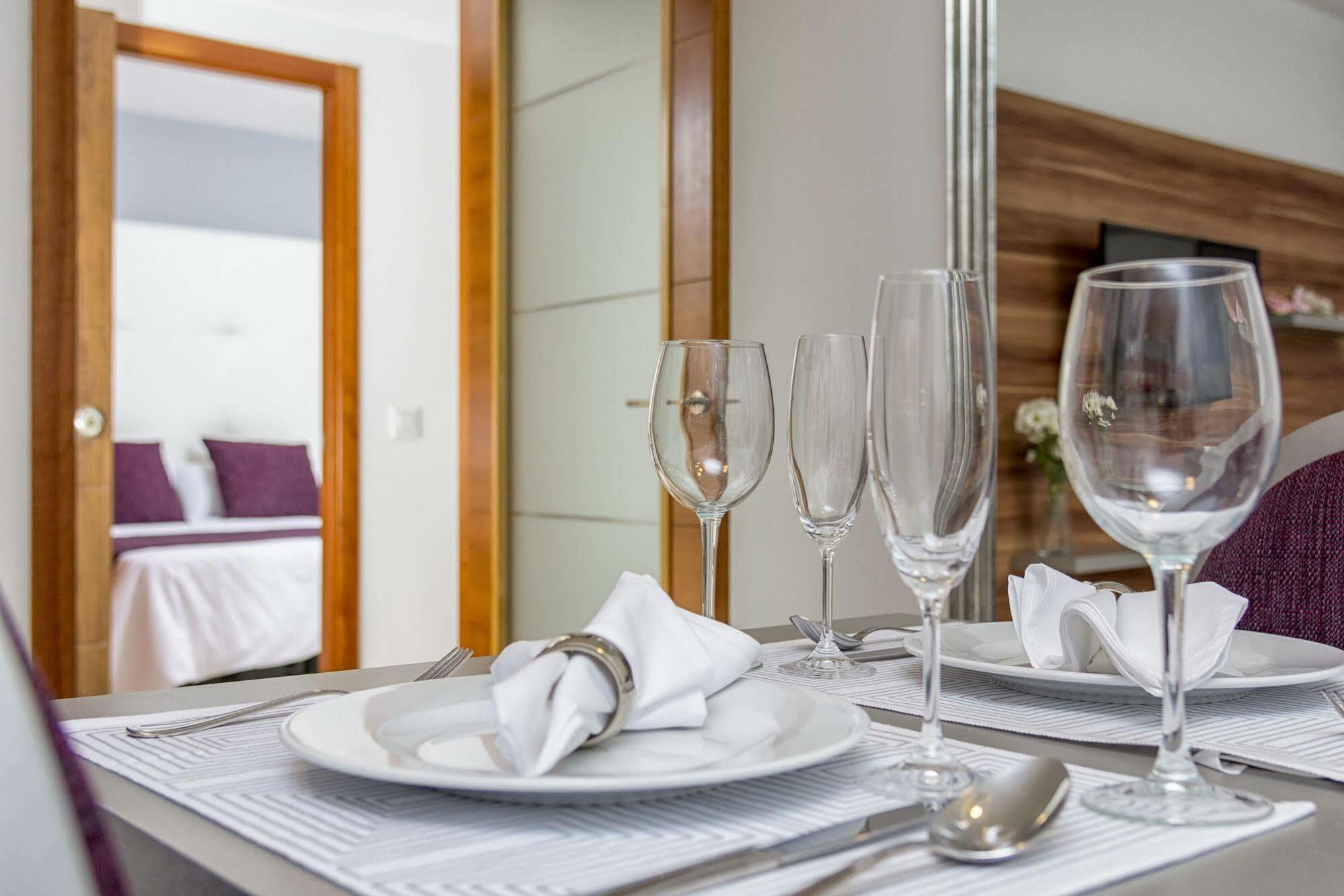 Goodplaces Larios Appartement Málaga Buitenkant foto